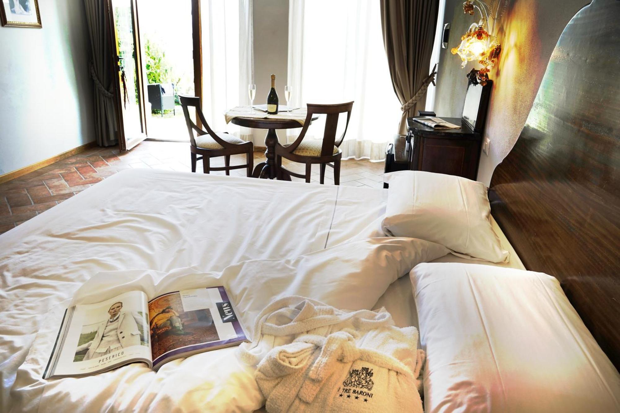 Borgo I Tre Baroni - Spa Suites & Resort Poppi Room photo